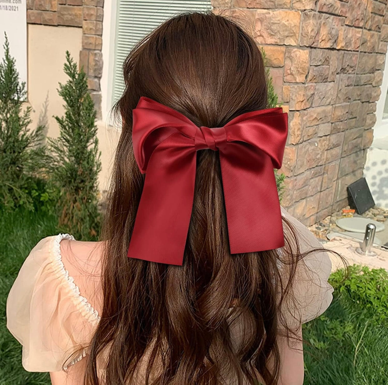 Big Bows for Girls and Women.