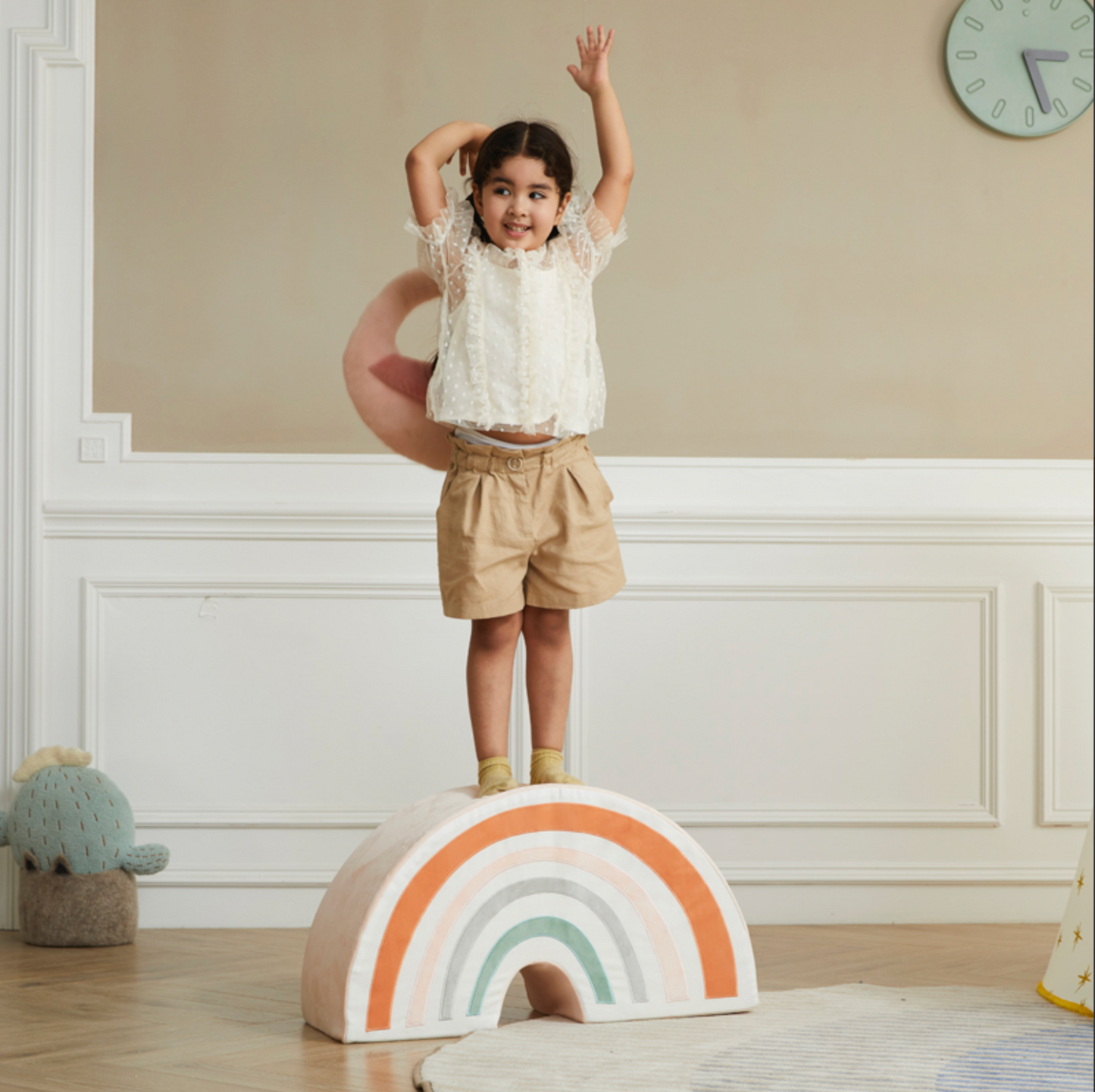 Rainbow Pouf