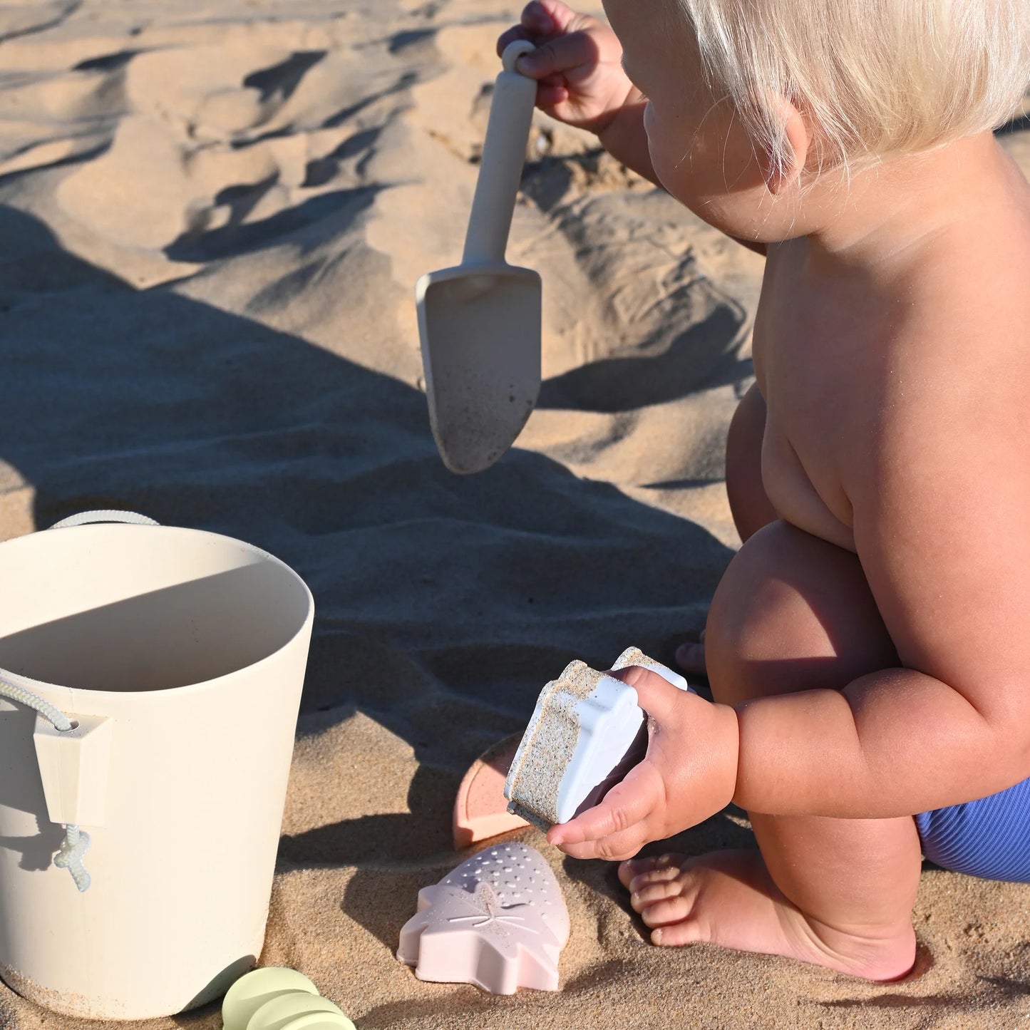 Silicone Bucket & Spade Set Apple Sorbet