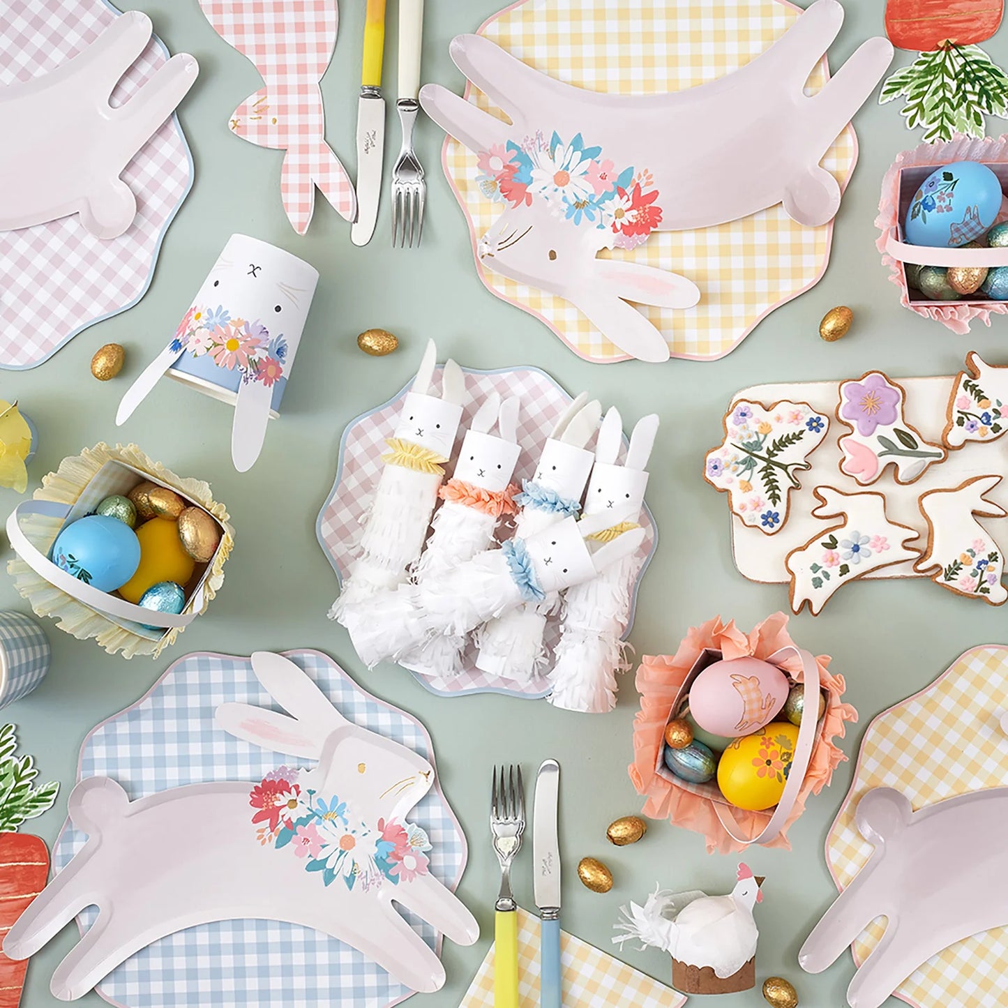 Gingham Dinner Plates (x 12)